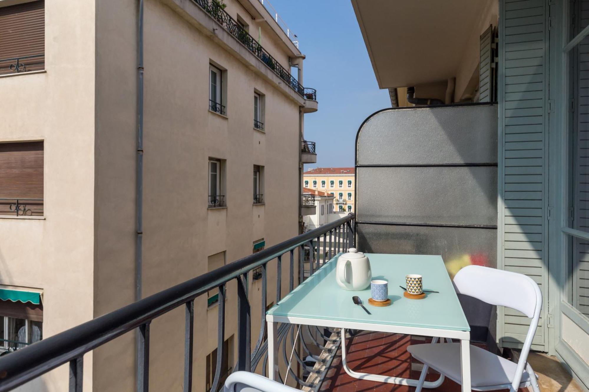 Ultra Large 2 Bdr Near Massena Square Nizza